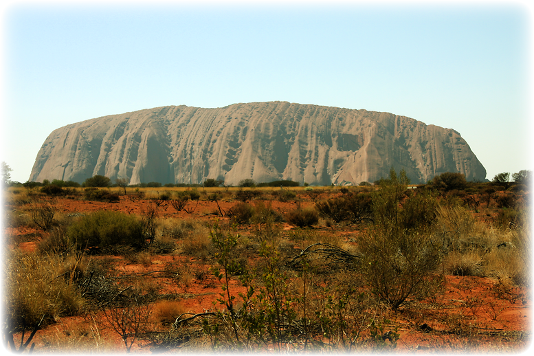 Australien November 2012 (Bild: Der Uluru / Ayers Rock - Sitz einer einheimischen Gottheit)